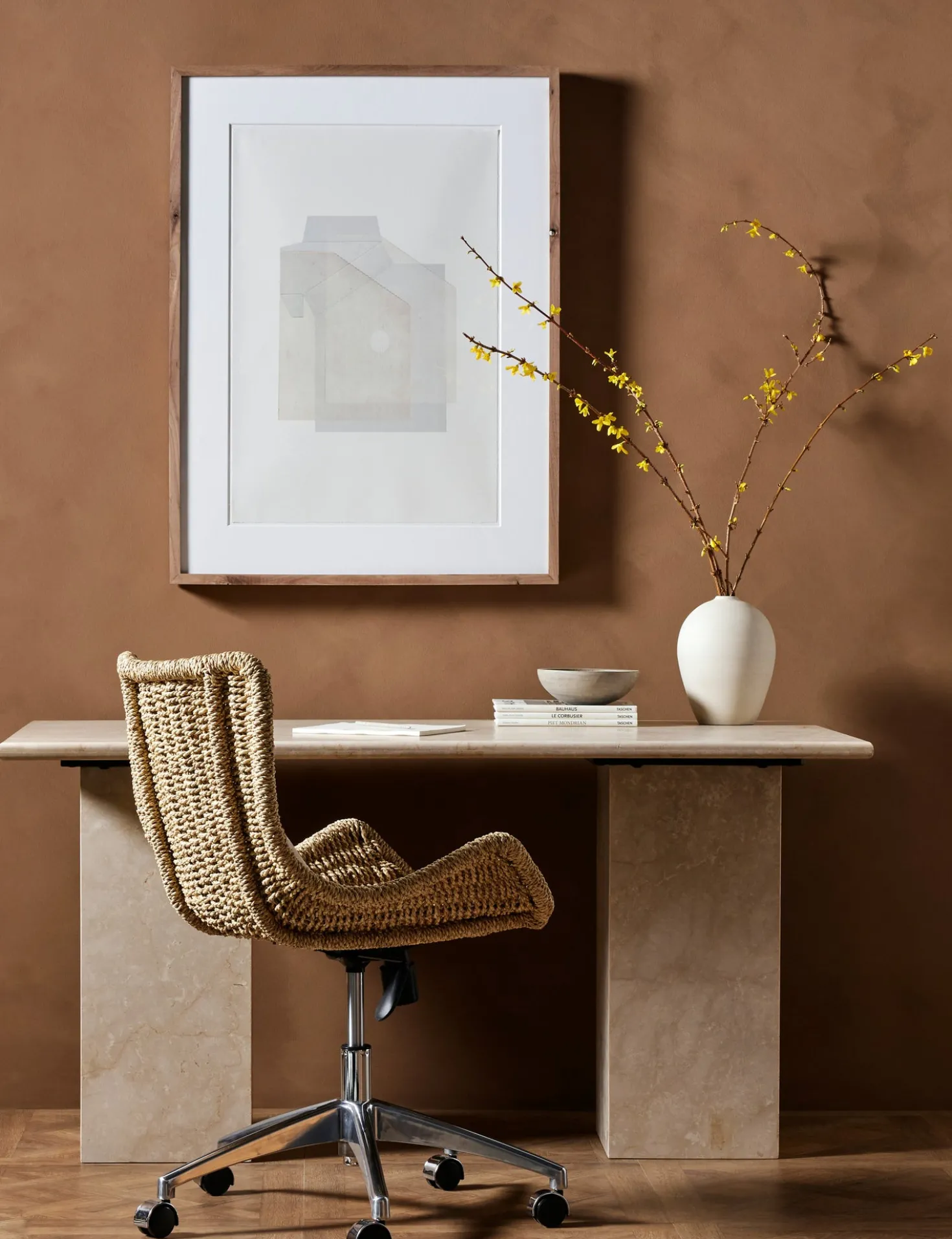 Leonel Desk