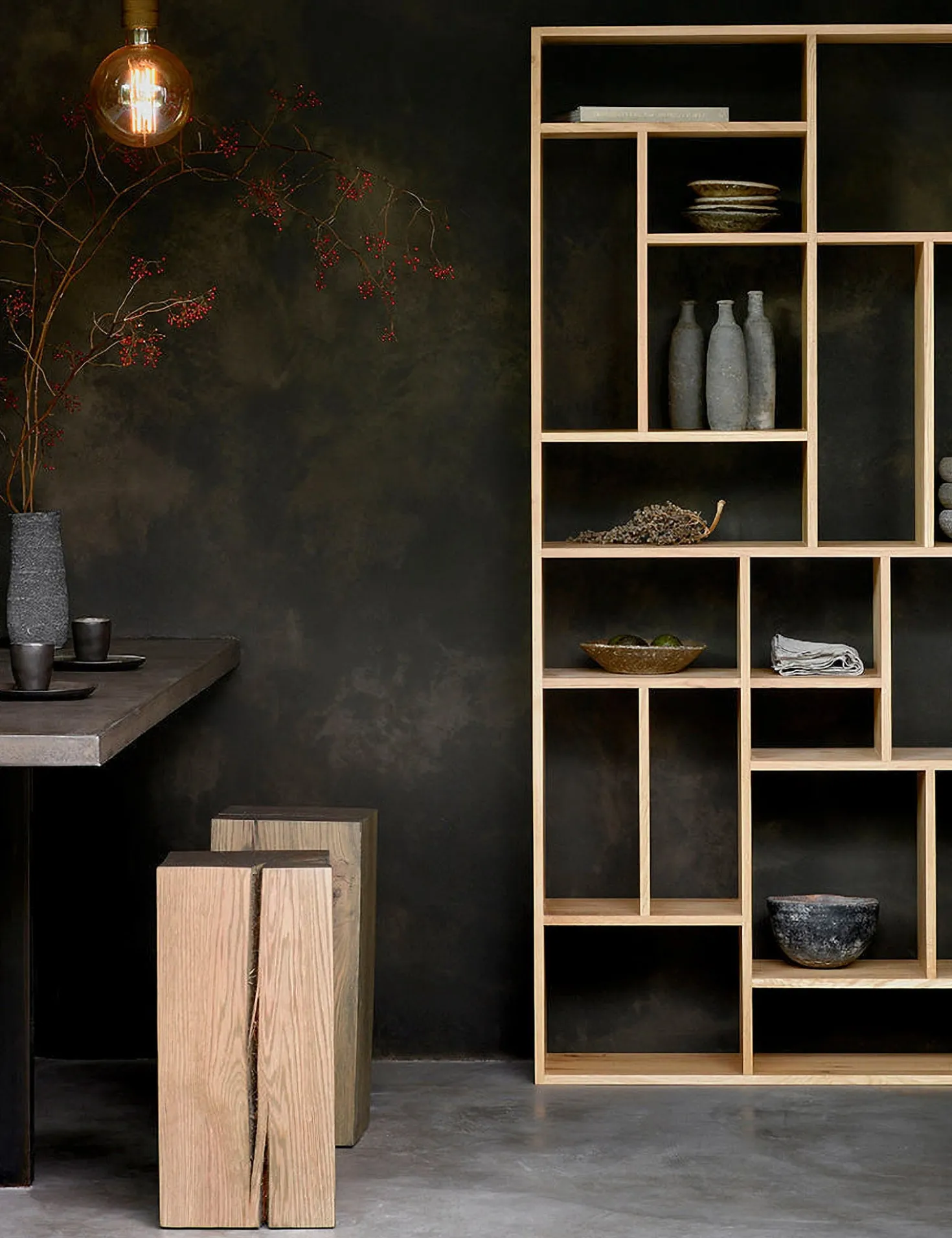 Lira Bookcase
