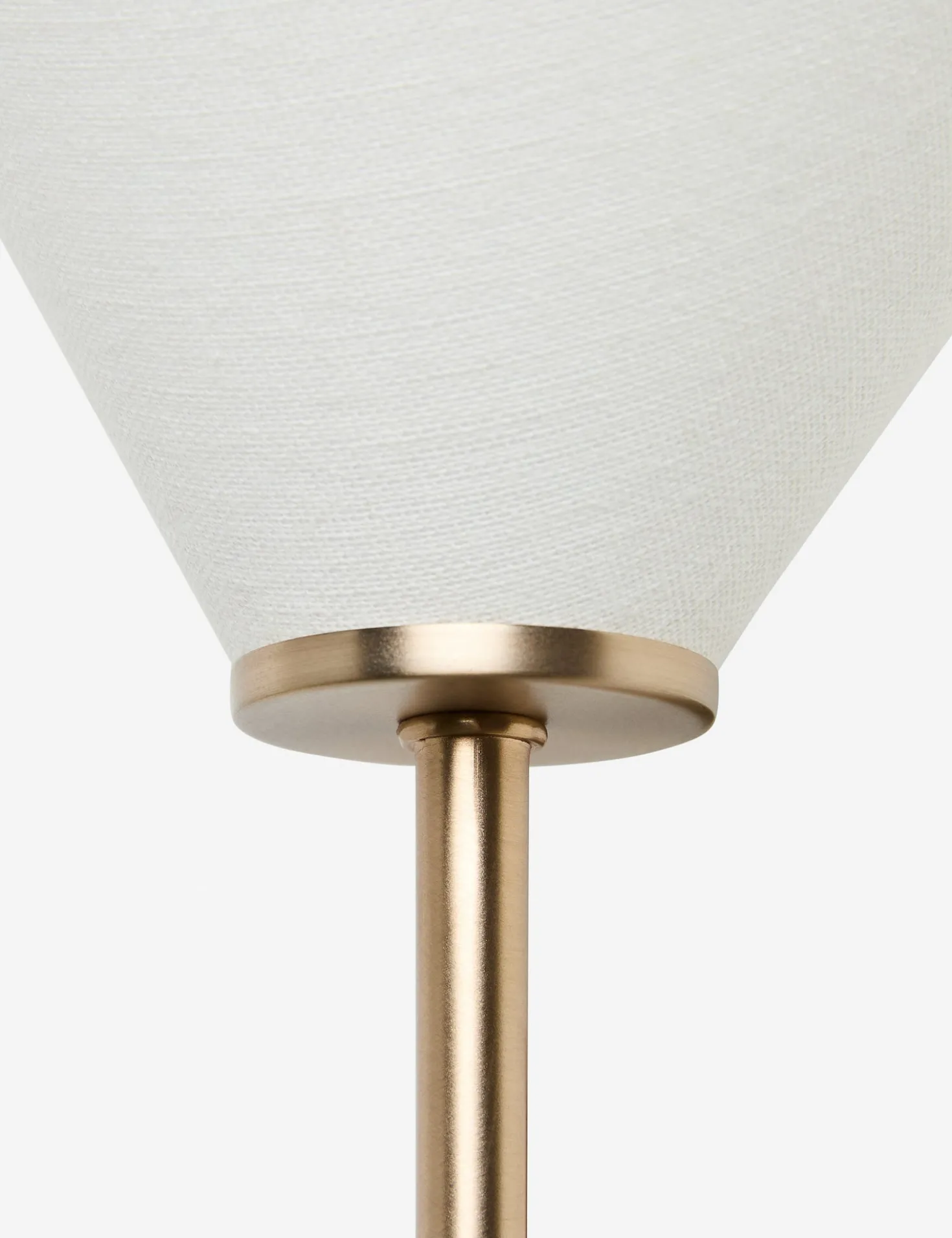 Loana Sconce