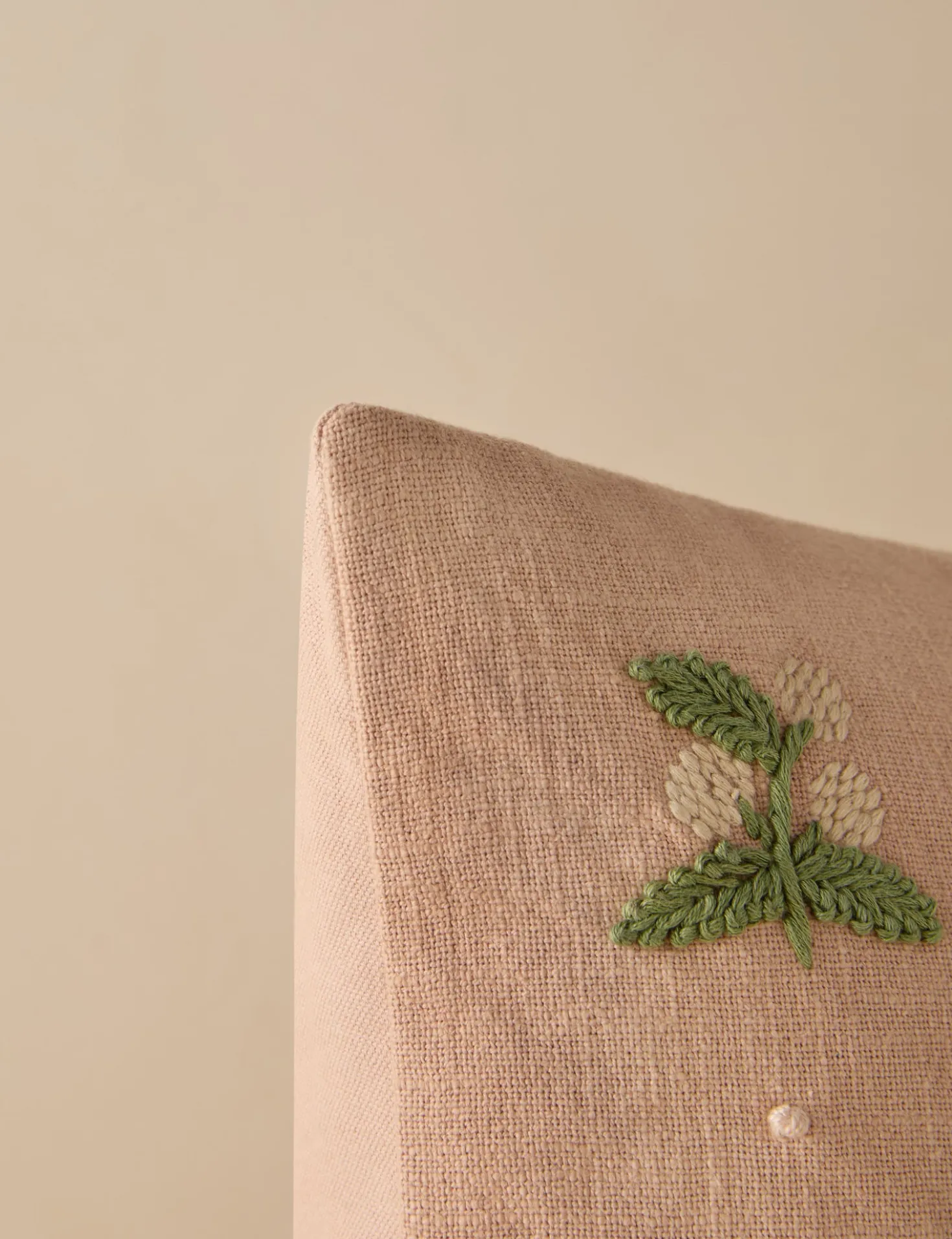 Madelief Embroidered Pillow