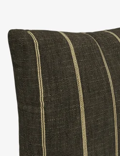 Madlen Pillow