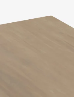 Maeve Desk