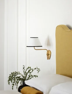 Magdalene Single Sconce