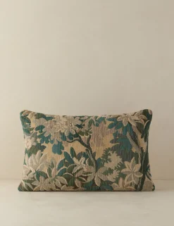Mariata Pillow