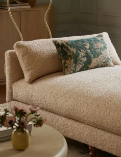 Mariata Pillow
