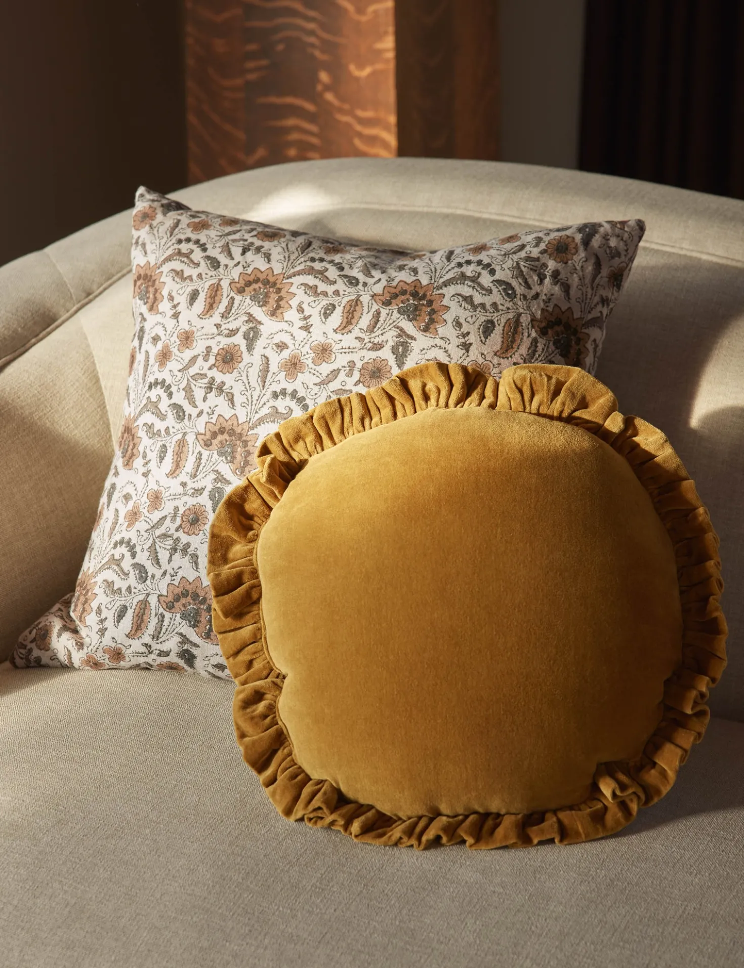 Mauree Velvet Round Pillow