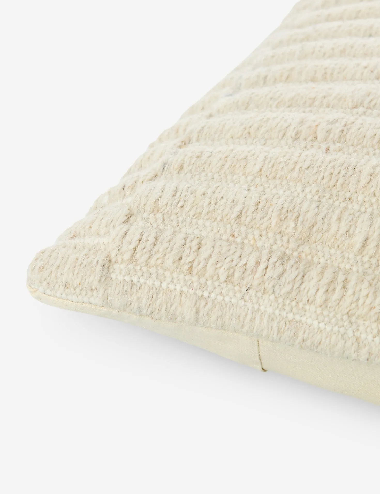 Mendia Pillow