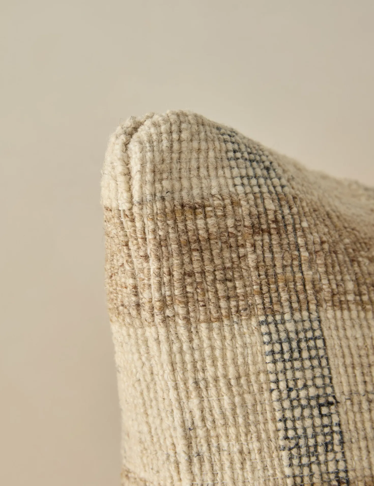Messer Pillow