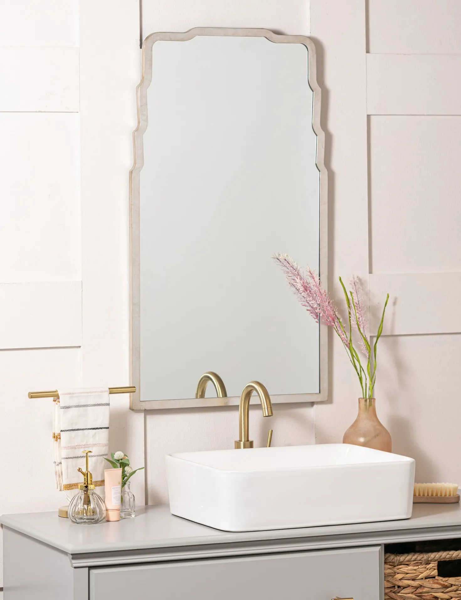 Millian Mirror