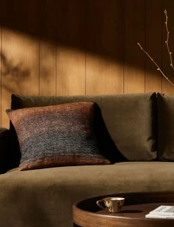 Montague Pillow