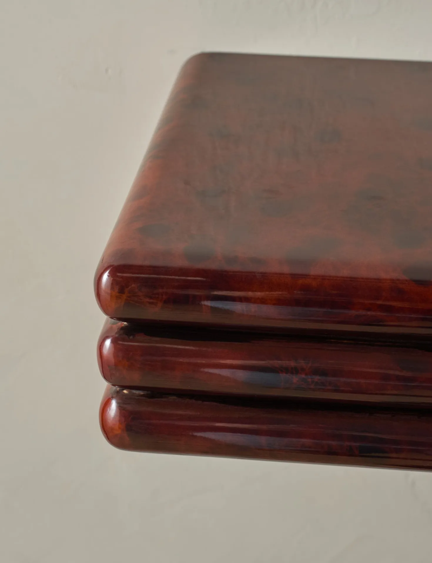 Monti Shelf