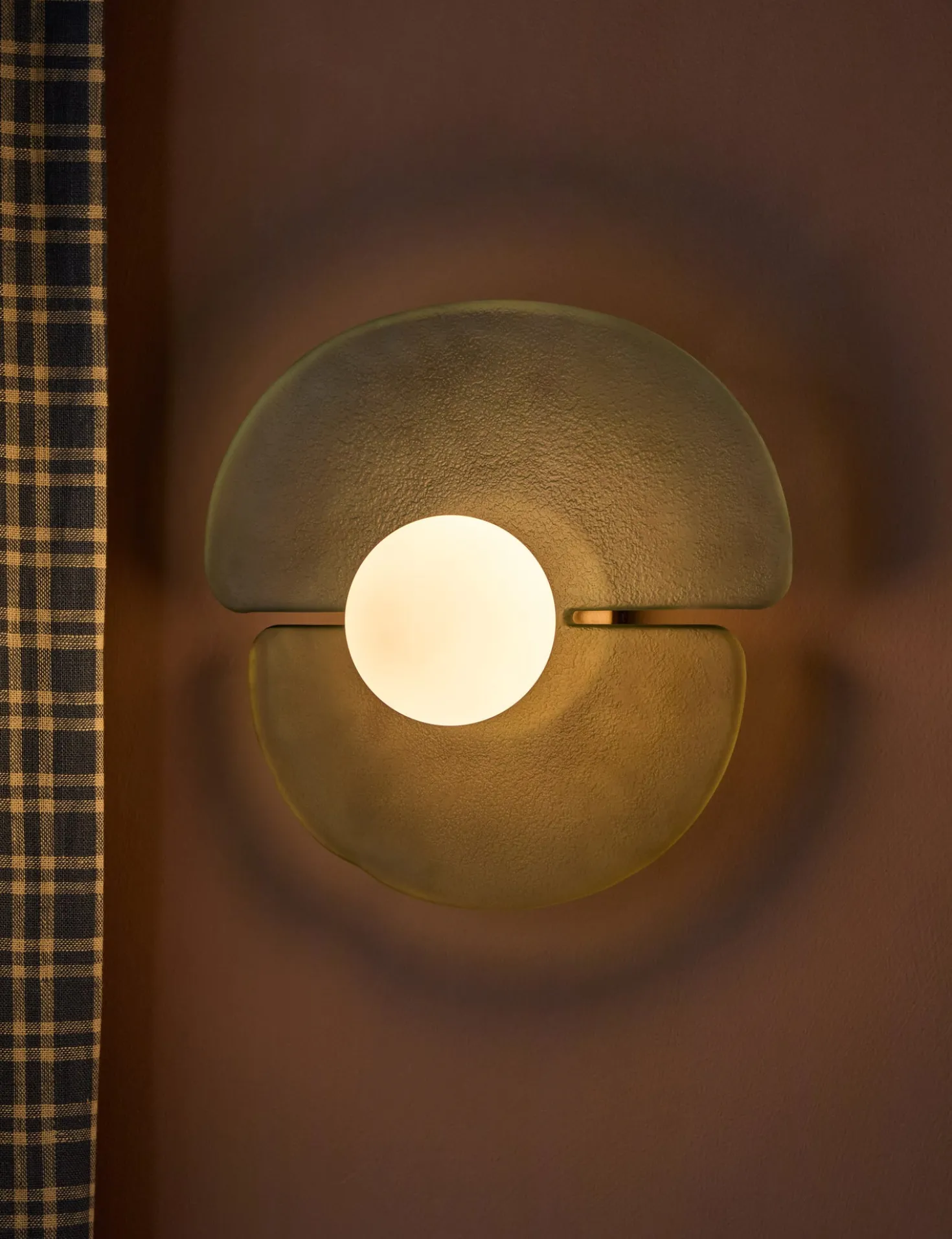 Moody Sconce