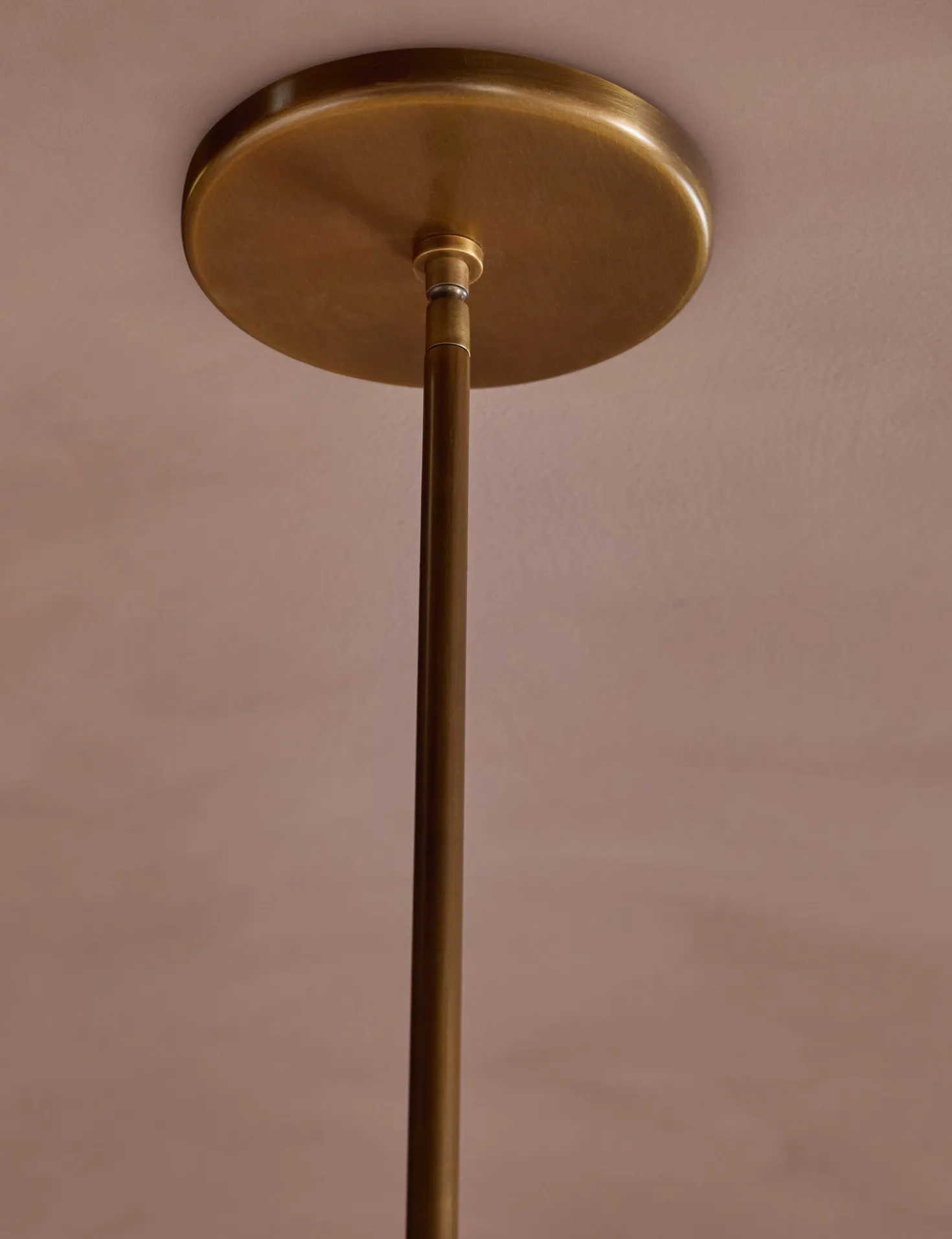 Mosca Pendant Light