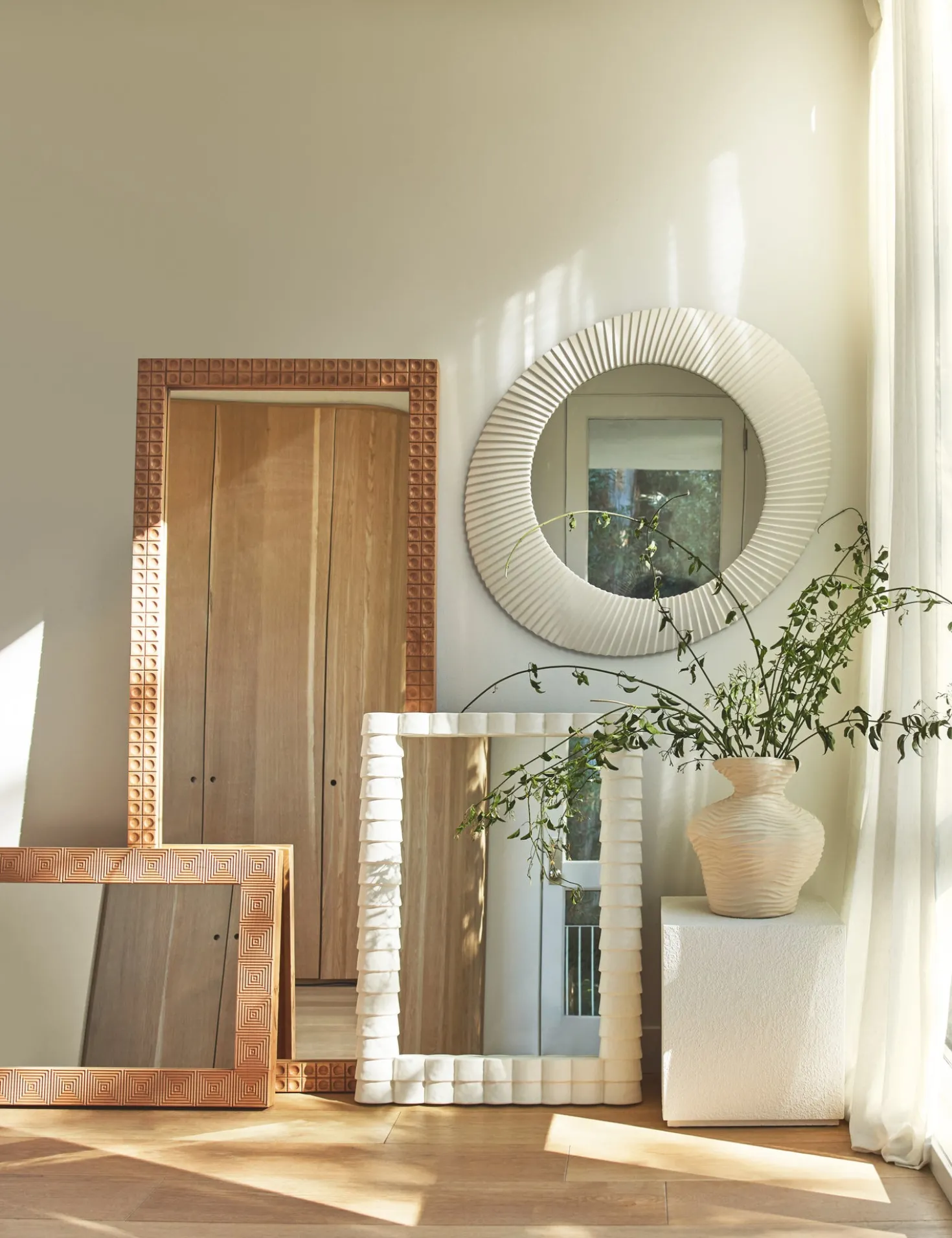 Munro Mirror