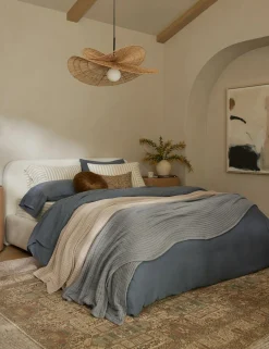 Nabiha Platform Bed