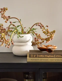 Naya Vase