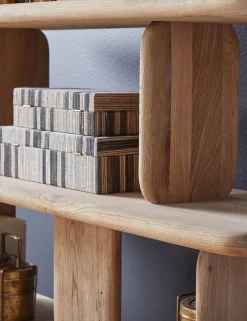 Nera Bookcase