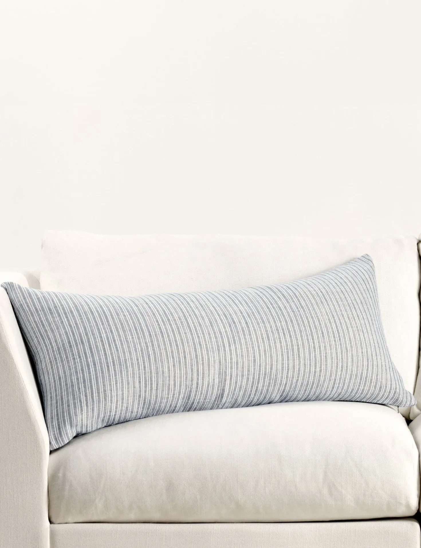 Nevya Pillow