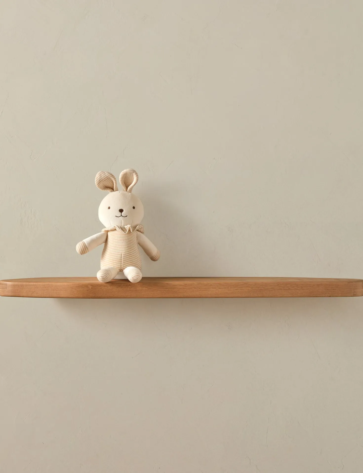 Nomi Shelf