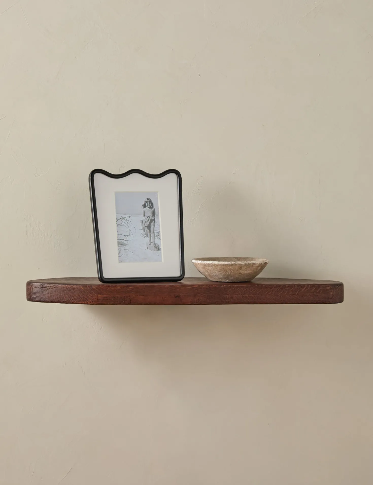 Nomi Shelf