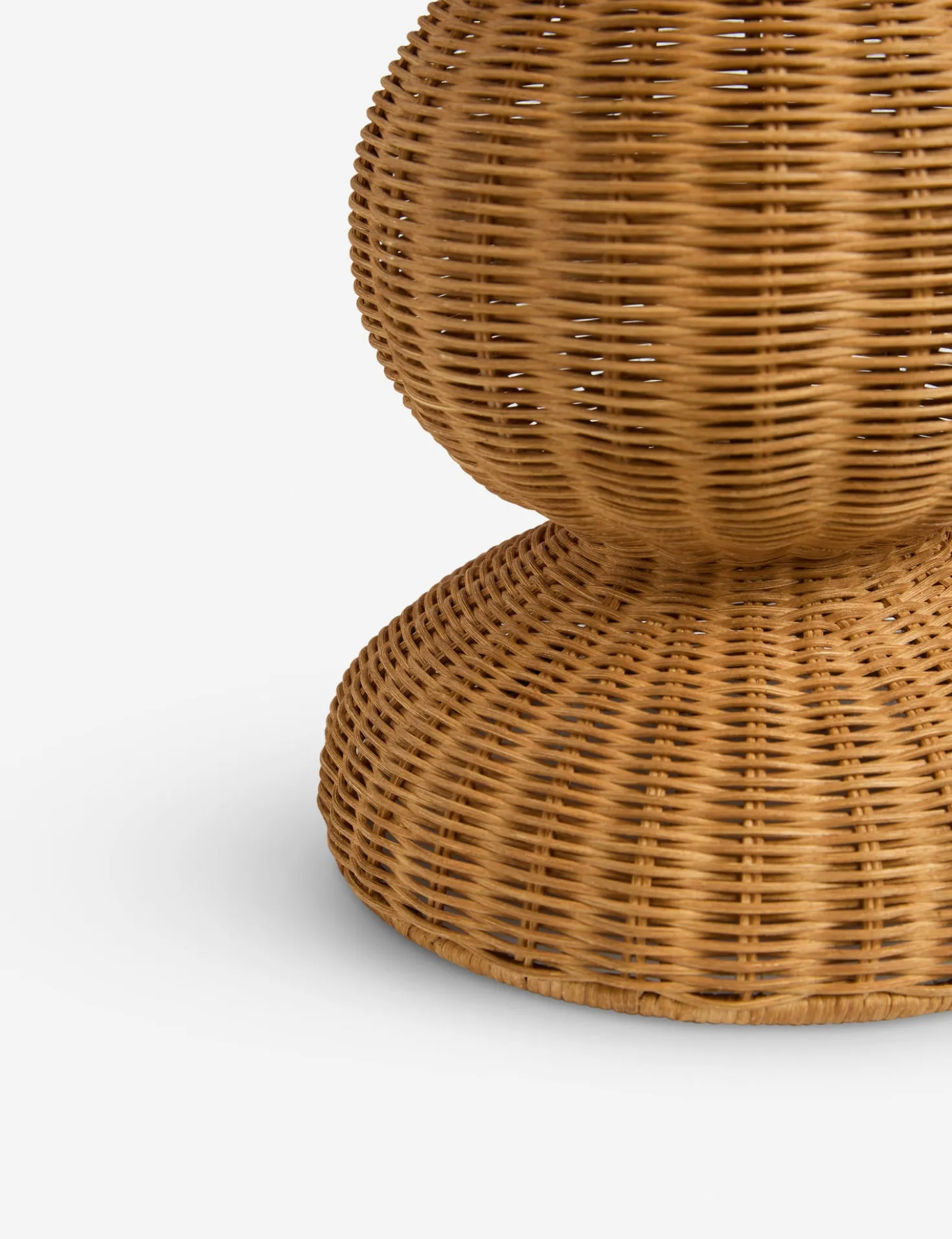Olivera Table Lamp