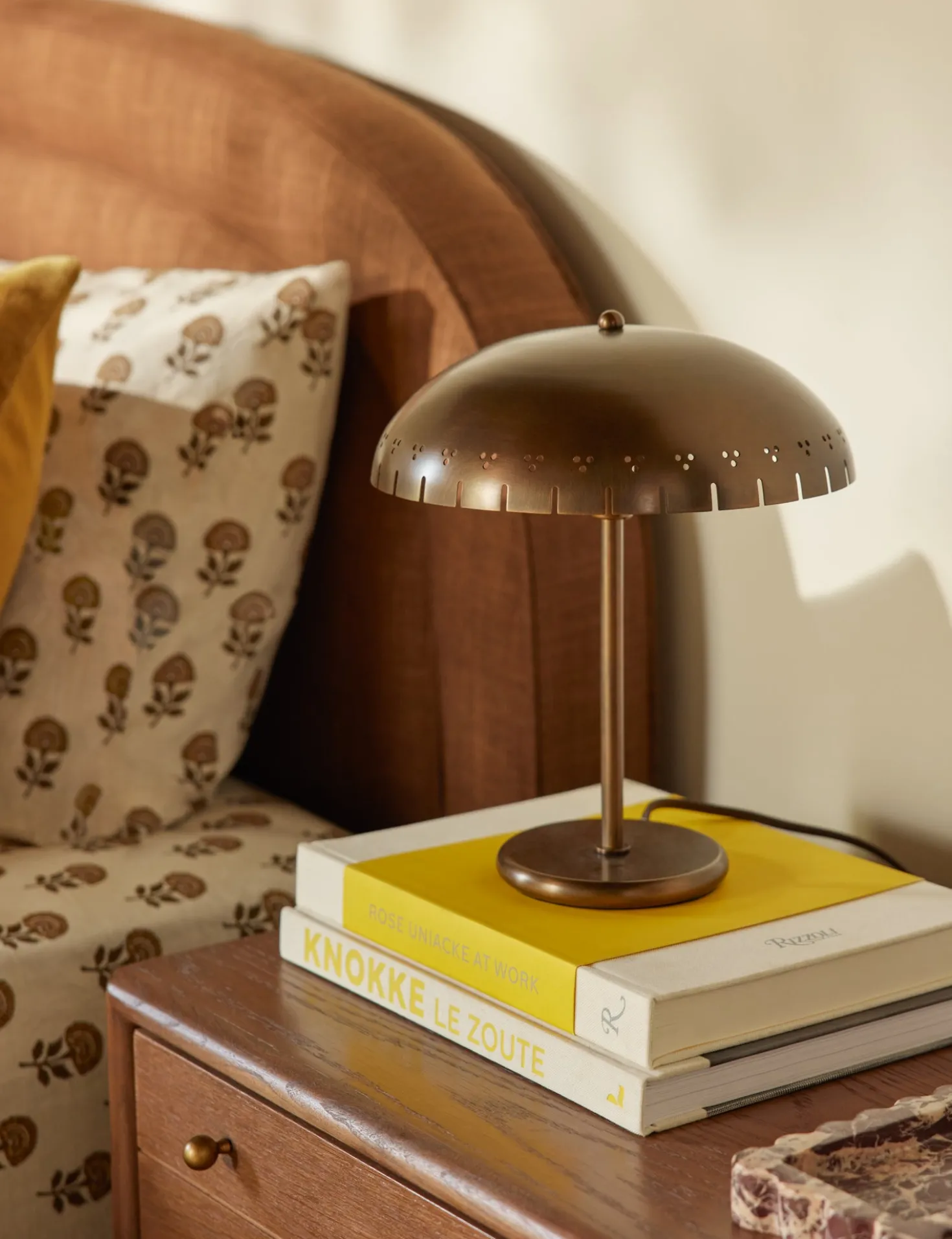 Omero Table Lamp