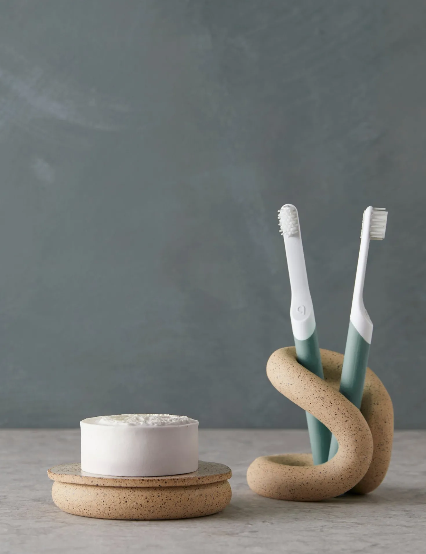 Ood Toothbrush Holder by SIN