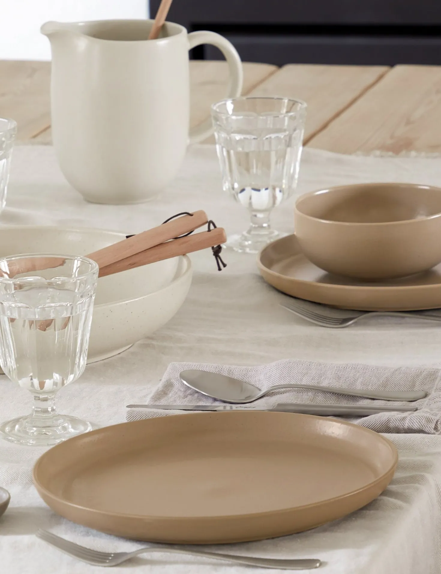 Pacifica Stoneware Dinnerware by Casafina