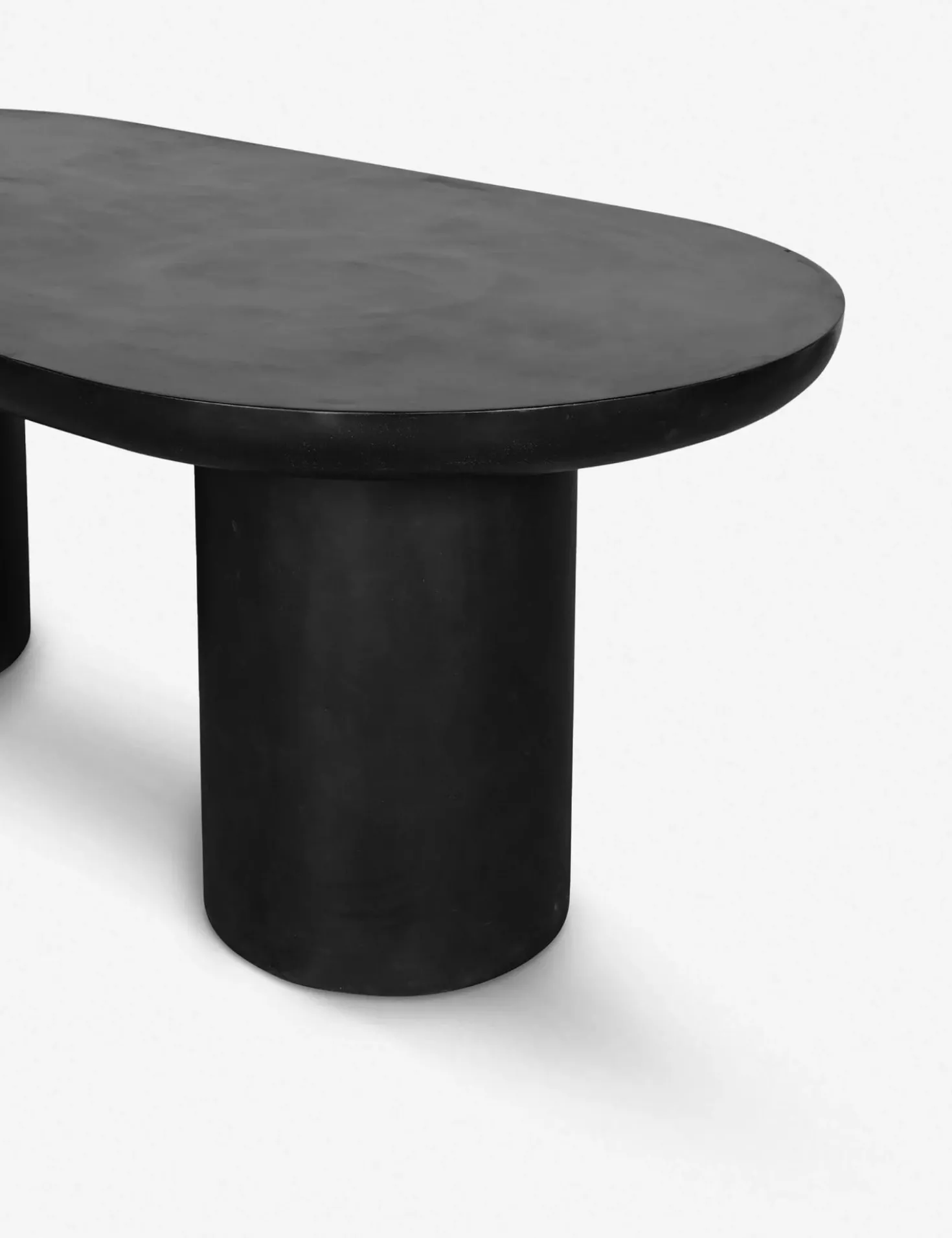 Peagan Indoor / Outdoor Oval Dining Table