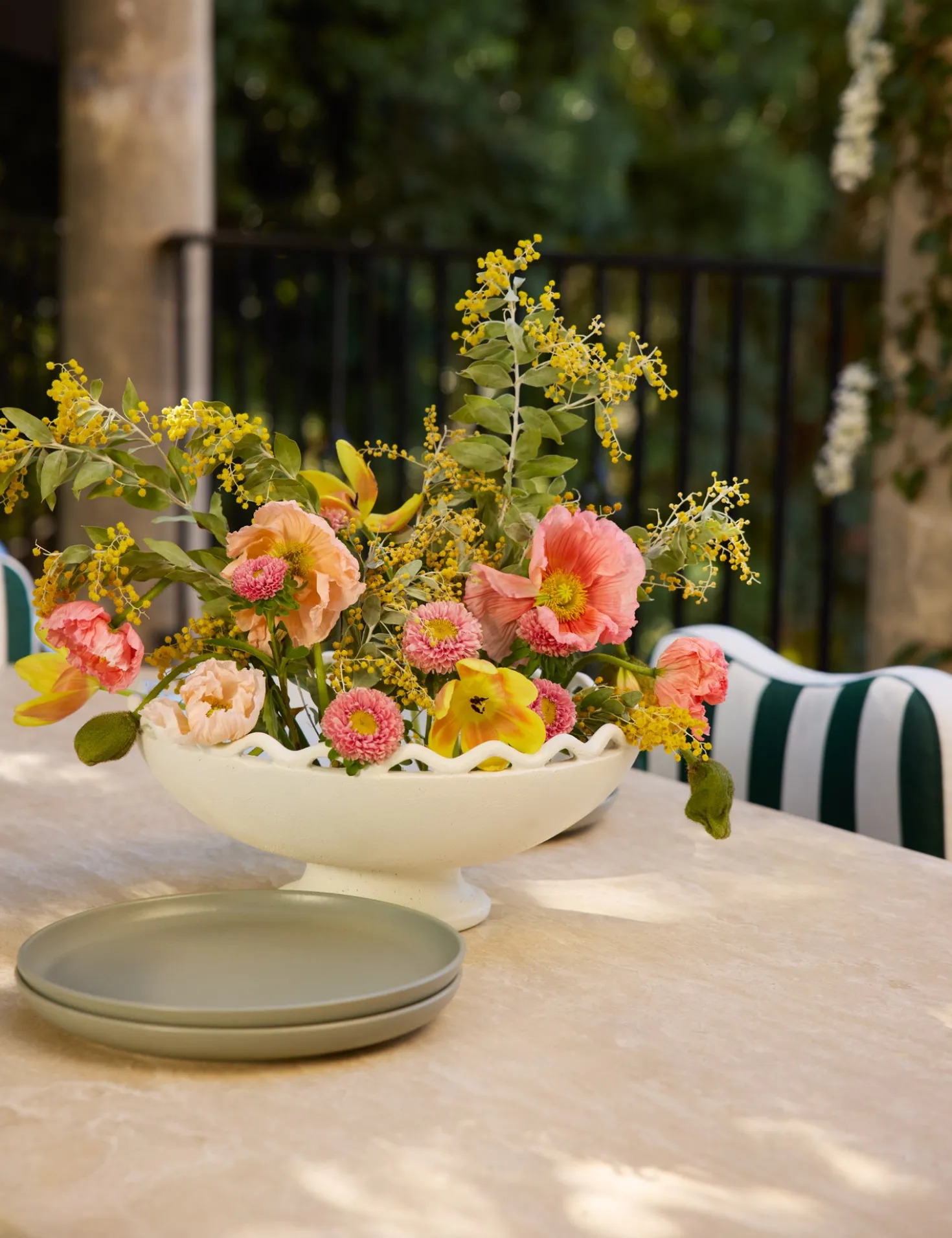 Pedrosa Indoor / Outdoor Centerpiece Bowl