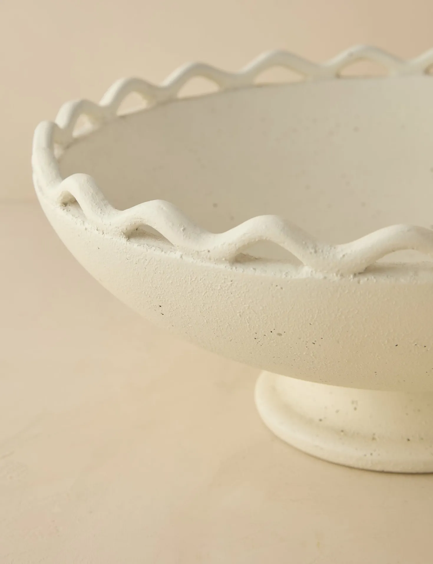 Pedrosa Indoor / Outdoor Centerpiece Bowl