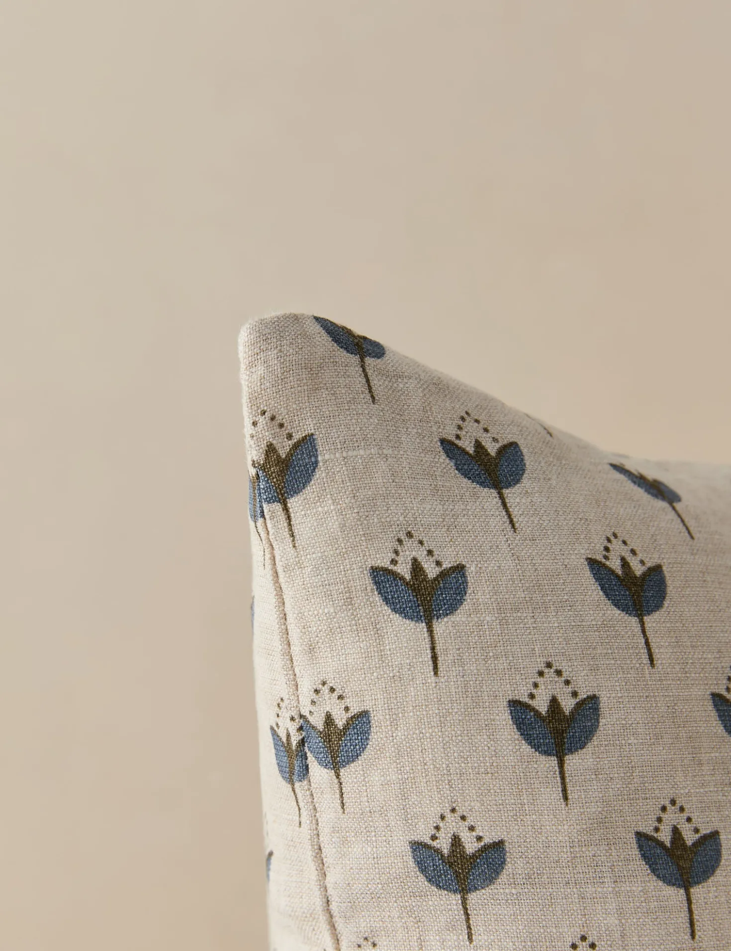 Poiret Linen Pillow