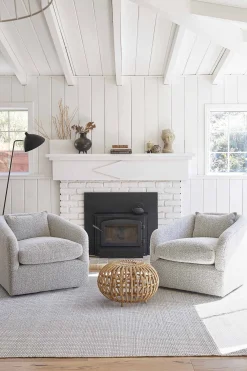 Ren Swivel Chair