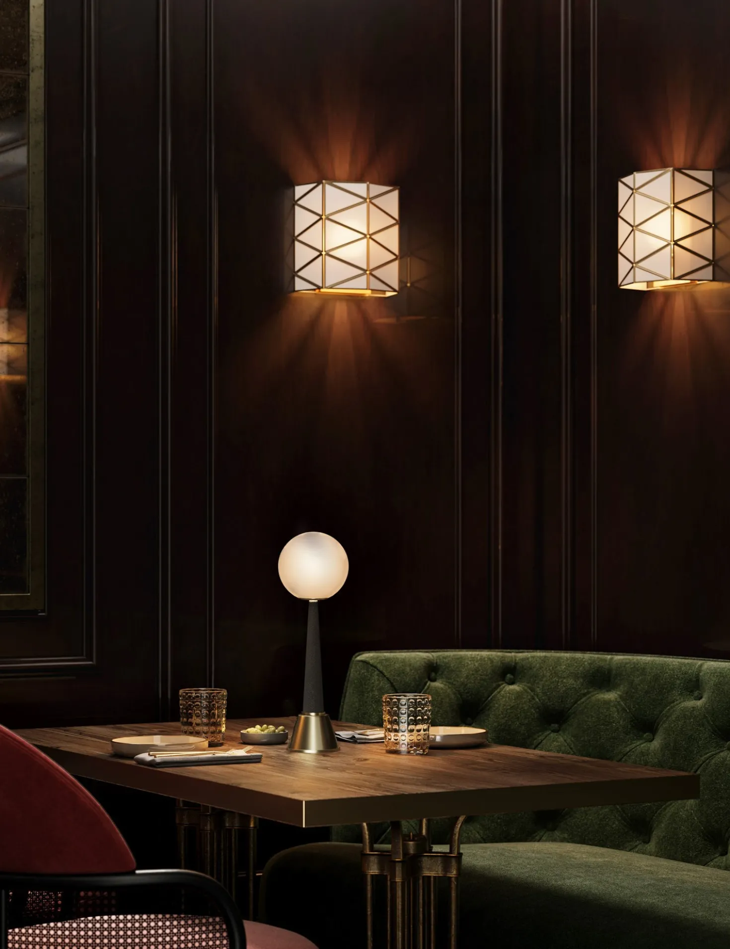 Renelle Sconce