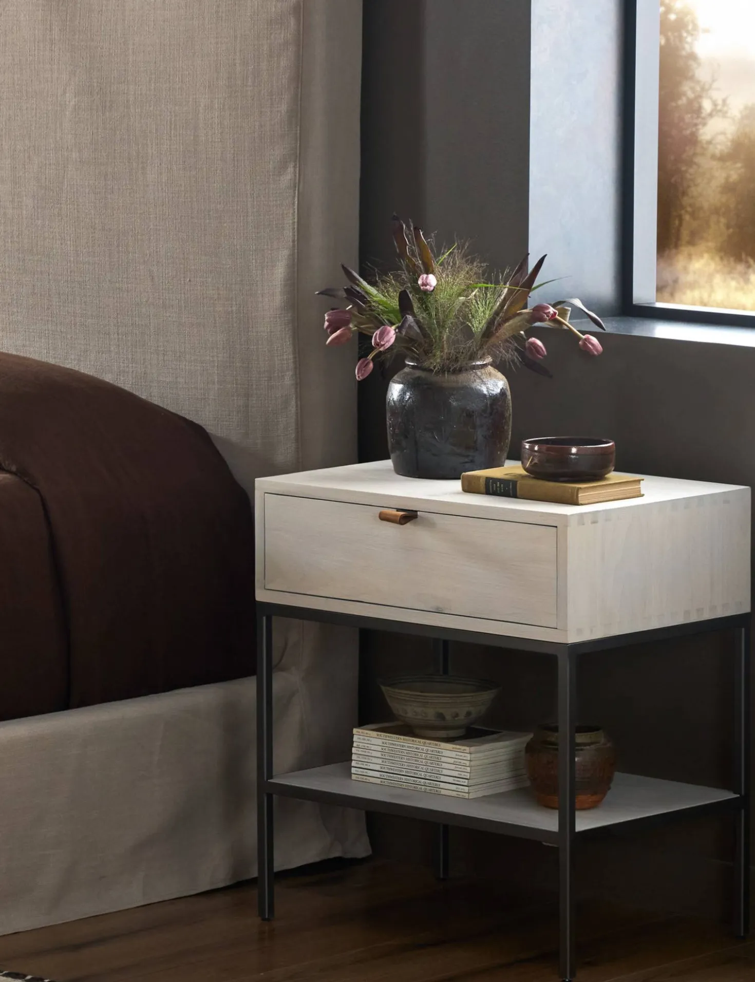 Rosamonde Nightstand