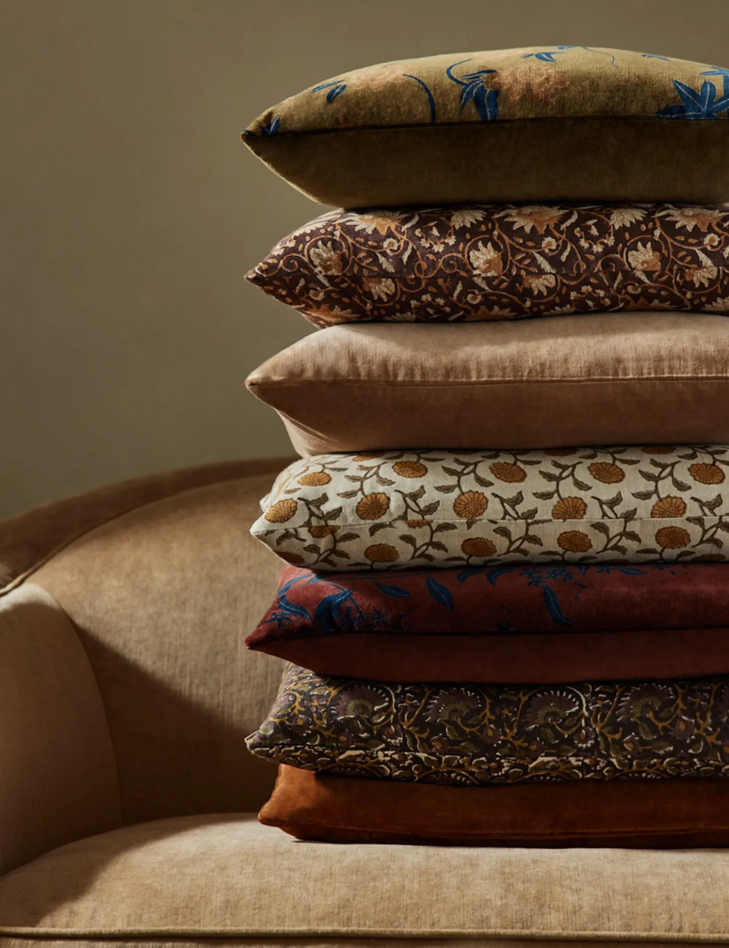 Sacha Linen Pillow