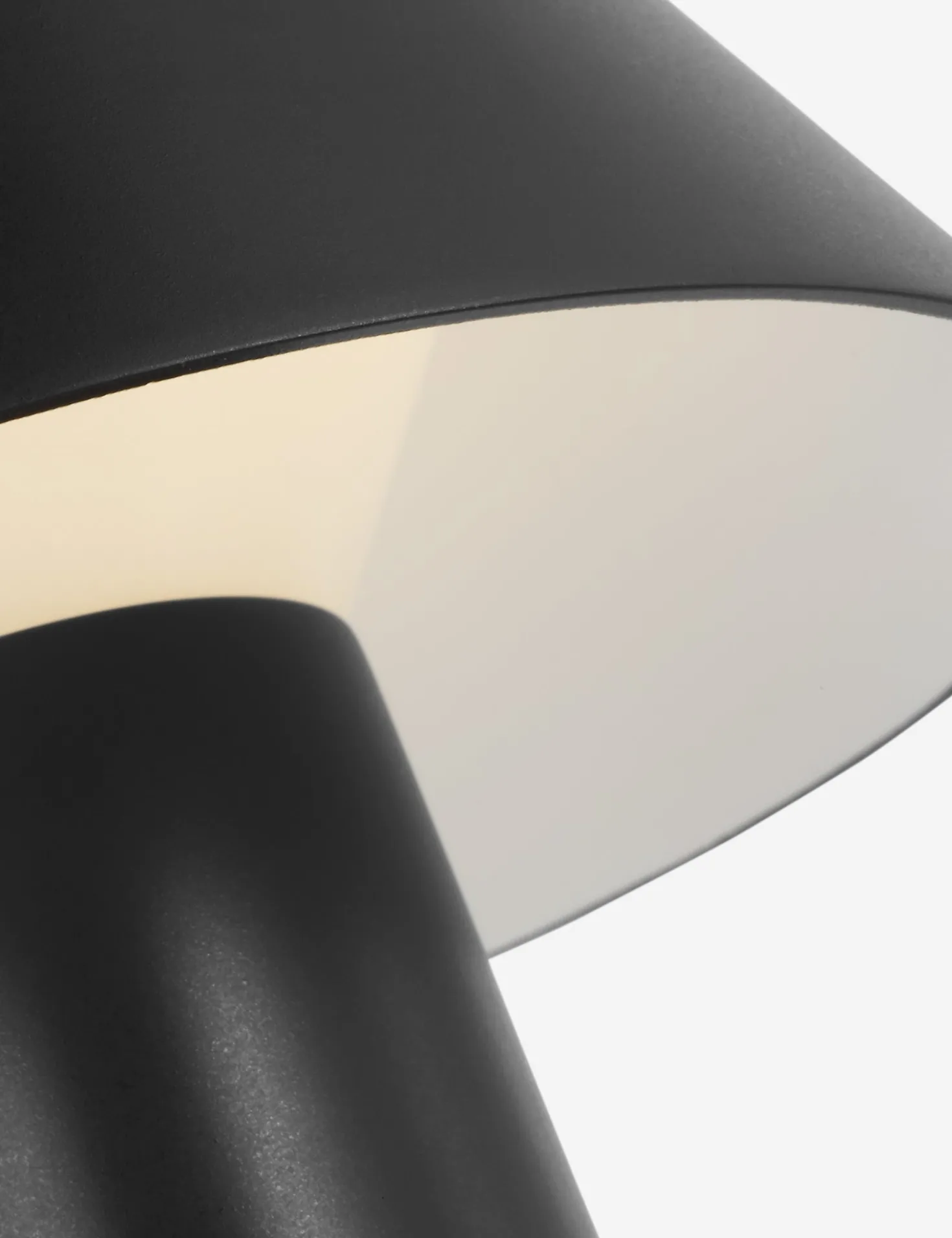 Sanger Mini Cordless Table Lamp