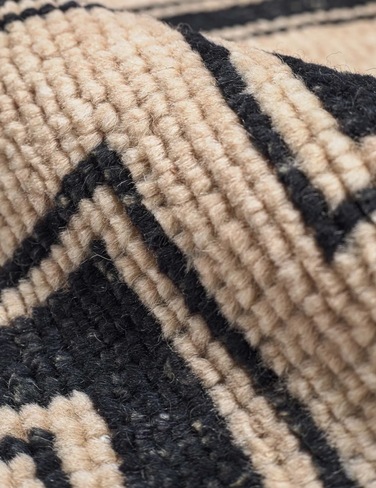 Senna Hand-Knotted Wool Rug