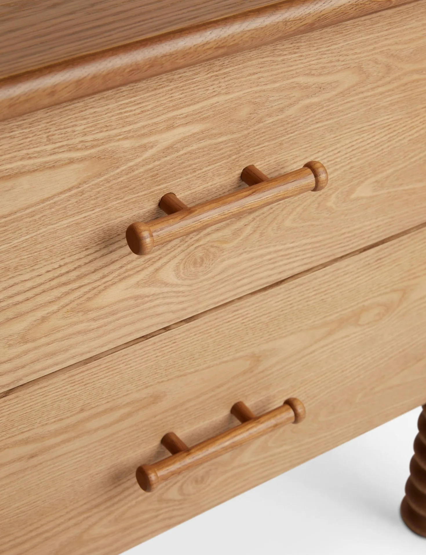 Simson Nightstand
