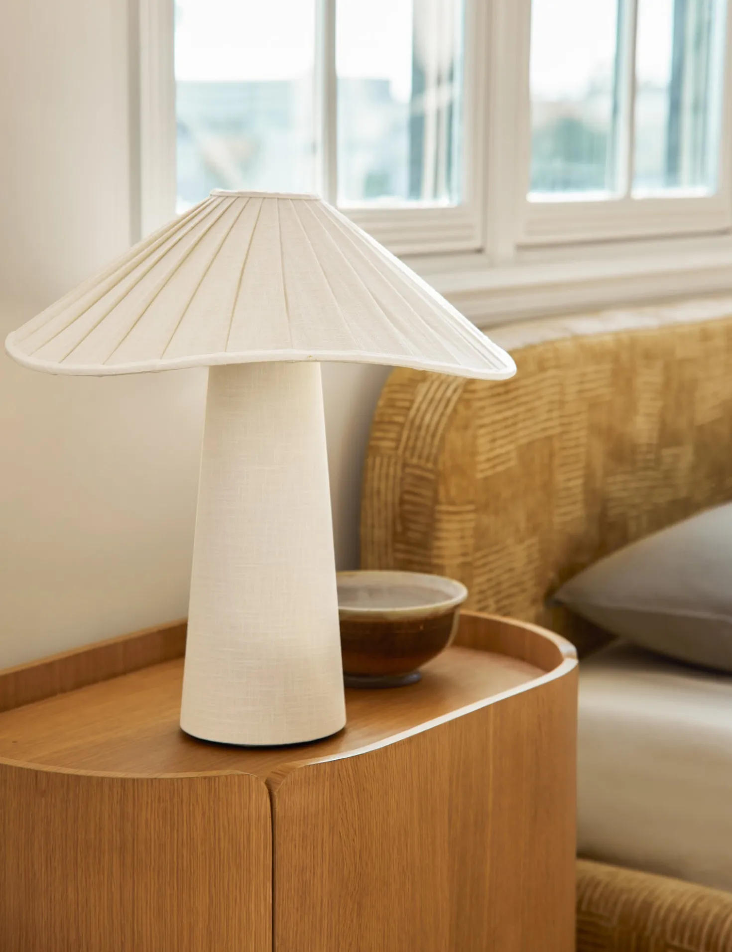 Snoh Table Lamp