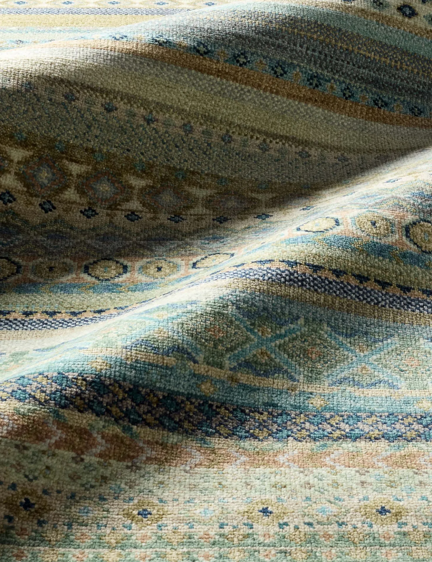 Sufyan Hand-Knotted Wool Rug