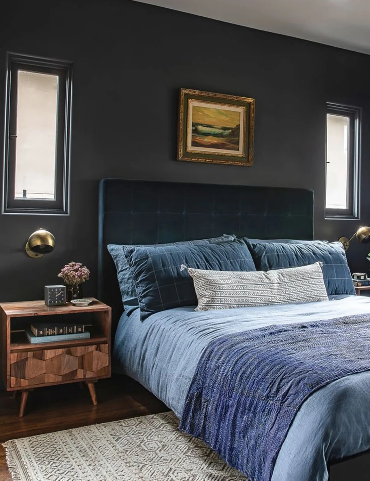 Tavia Nightstand