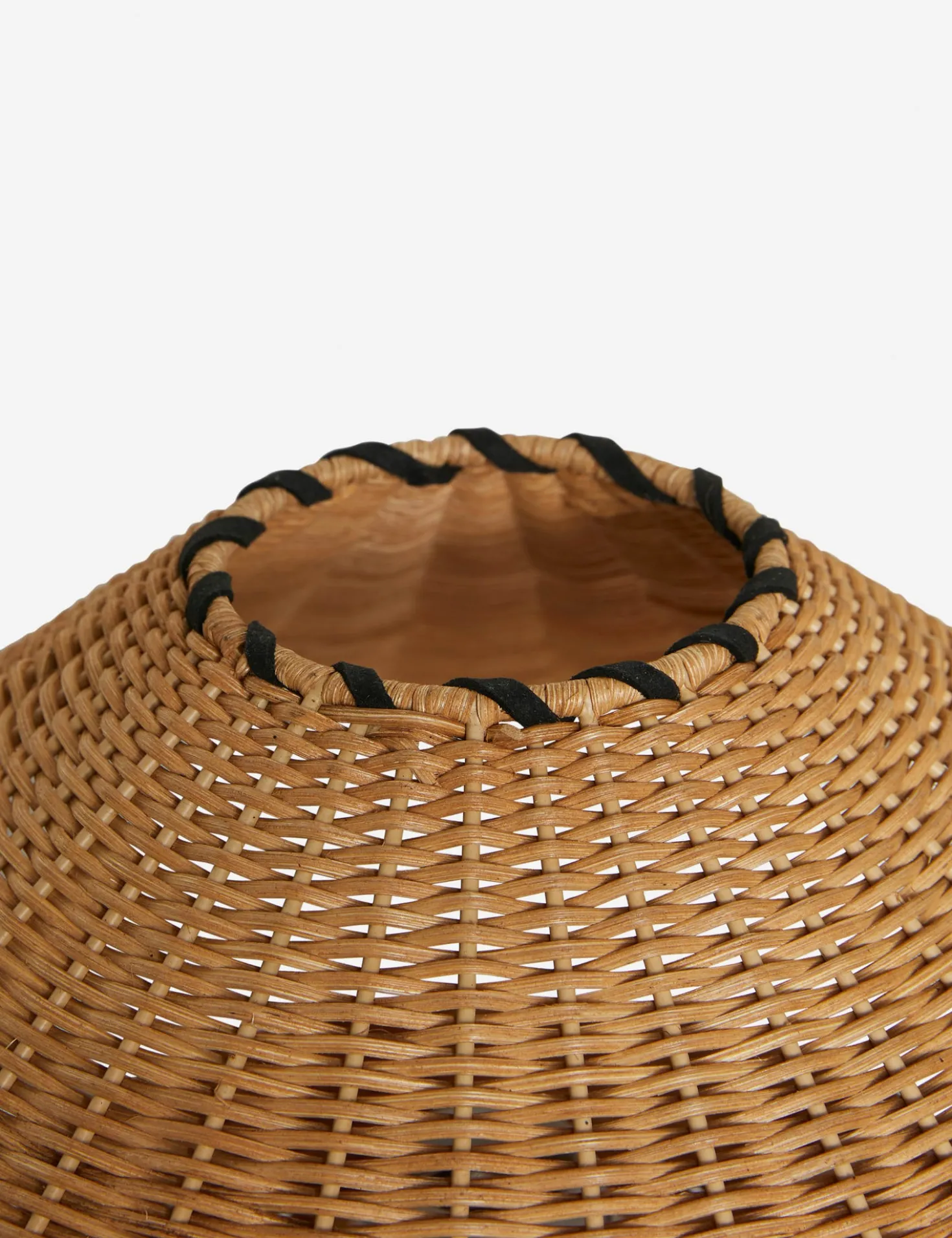Terrene Table Lamp by Élan Byrd