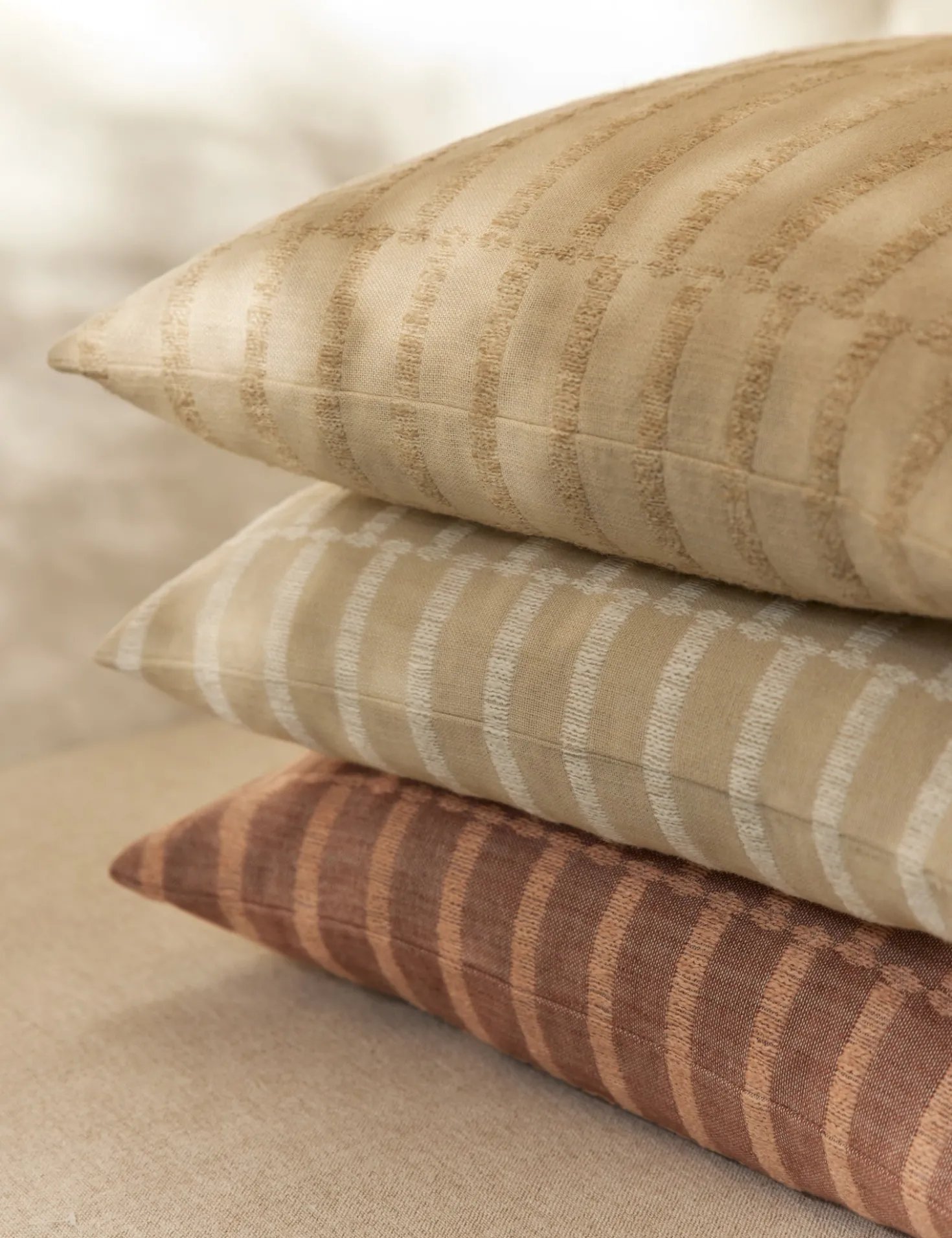 Thisbe Pillow
