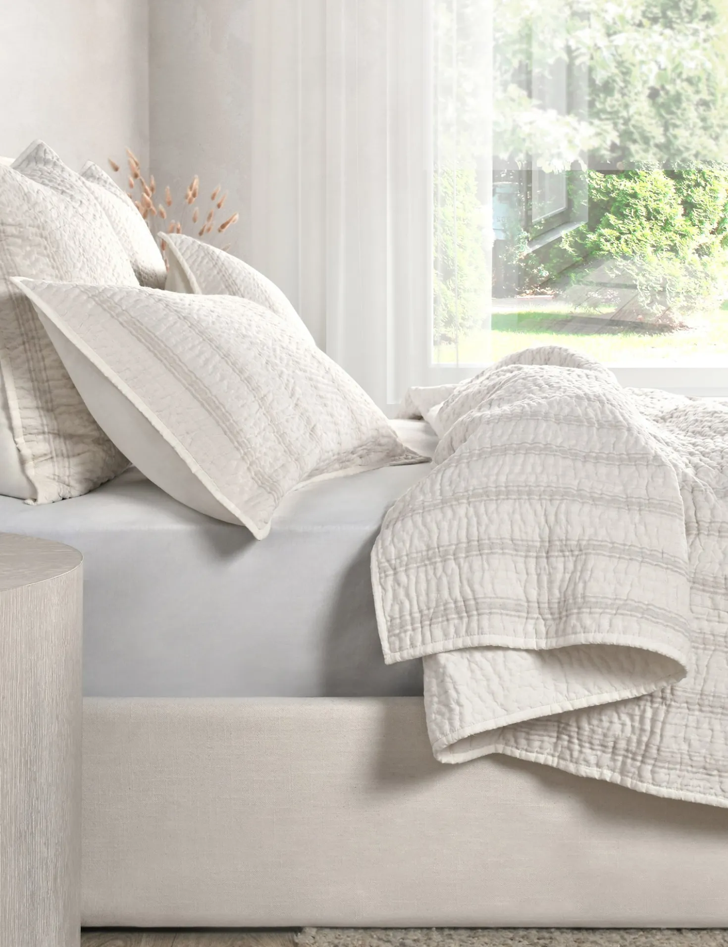 Tiah Linen-Blend Quilt