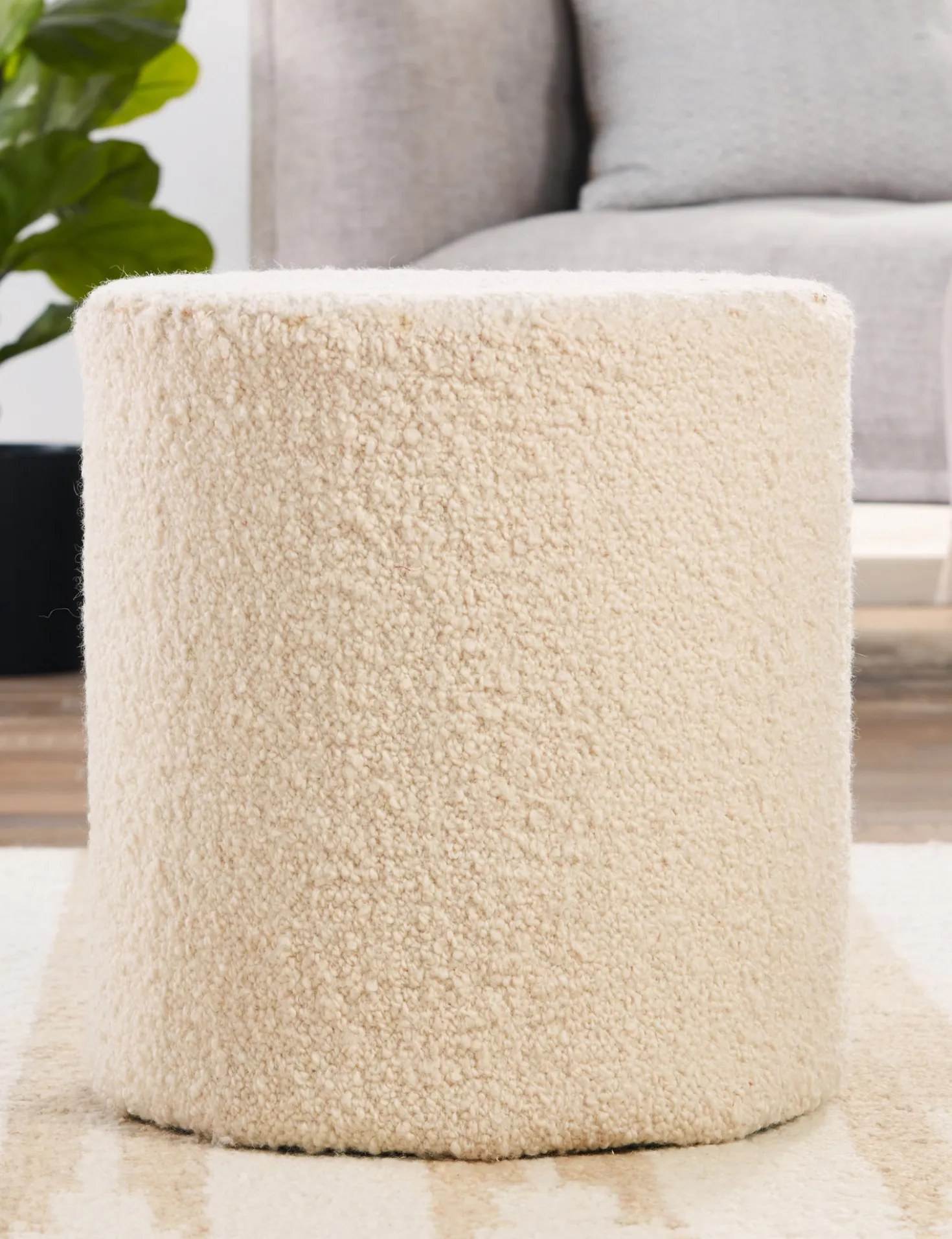 Ulla Pouf