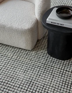 Uma Hand-Knotted Wool Rug