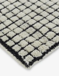 Uma Hand-Knotted Wool Rug