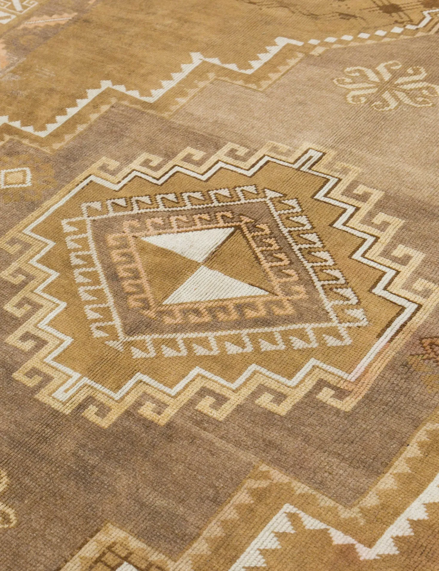 Vintage Turkish Hand-Knotted Wool Rug No. 385, 7' x 10'10"