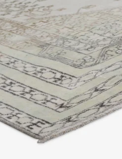 Vintage Turkish Hand-Knotted Wool Rug No. 421, 4'8